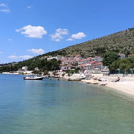 Carija 2 公寓 特罗吉尔