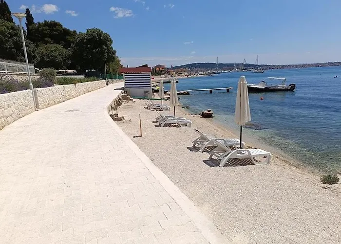 Appartement Carija 2 *